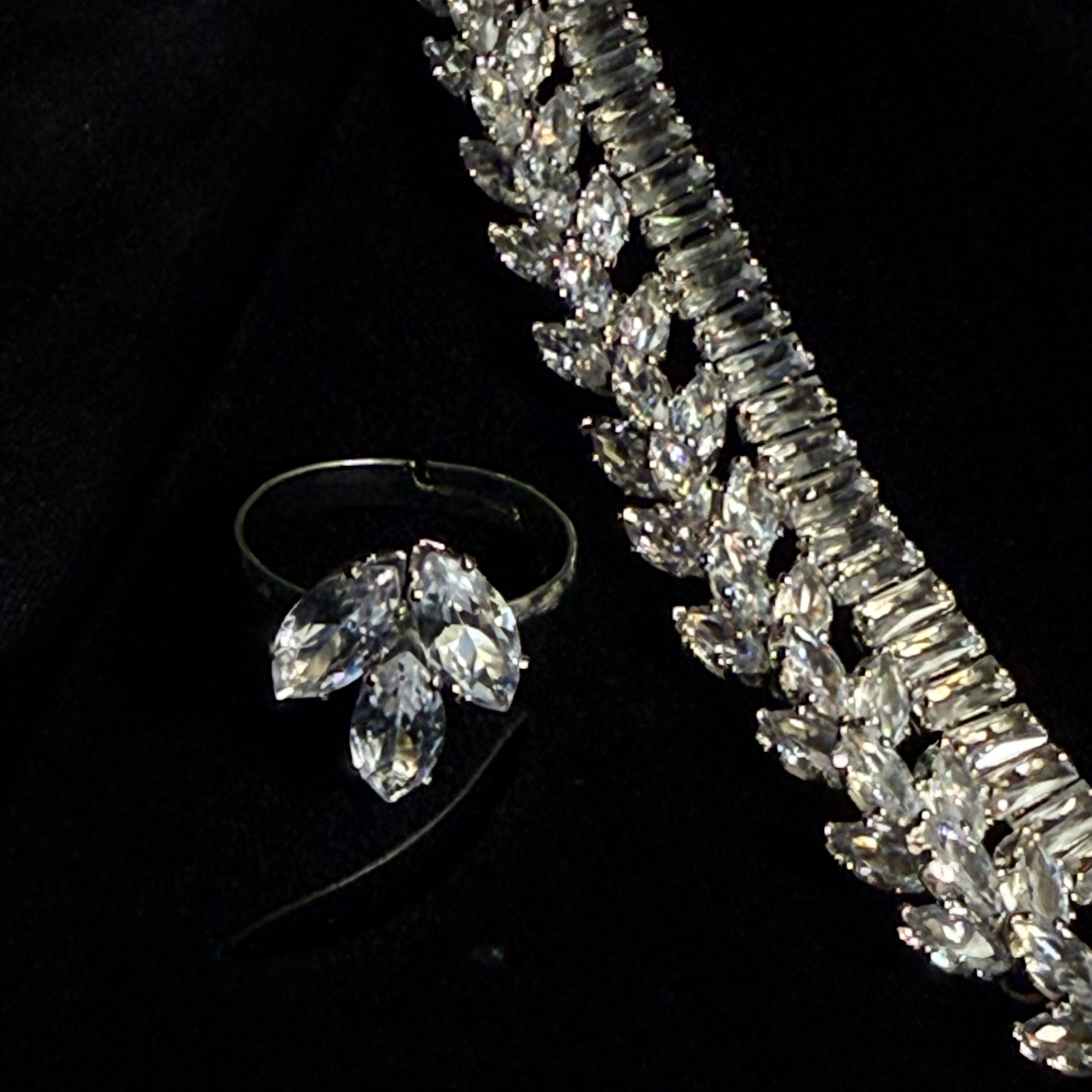 Luxury Cubic Zirconia Bridal Jewelry Set V Cut
